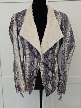 bebe Snakeskin Moto Jacket Faux Leather Fur Sherpa Lined Animal Print Gray XS
